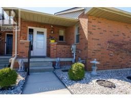 385 HIGHVIEW DRIVE - 3