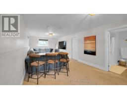 126 SCOTT STREET E - 21