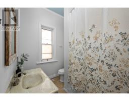 895 PRINCESS AVENUE - 15