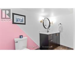 33 CARLTON AVENUE - 27