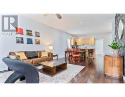 33 CARLTON AVENUE - 4