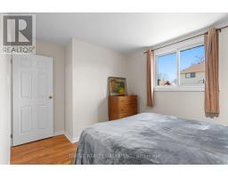 26 EDMUNDS CRESCENT - 24