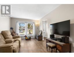 26 EDMUNDS CRESCENT - 8