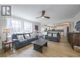 51 BIRCHCREST DRIVE - 3