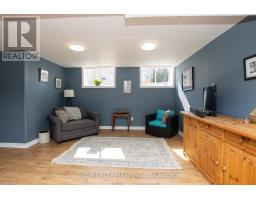 3 RODERICK COURT - 25