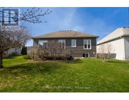 3 RODERICK COURT - 30