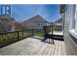3 RODERICK COURT - 32