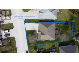 3 RODERICK COURT - 35