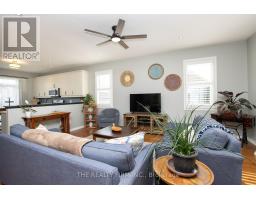 3 RODERICK COURT - 9