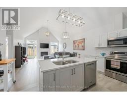 12 - 63 COMPASS TRAIL - 10