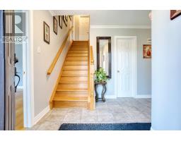 97 MCTAGGART COURT - 7
