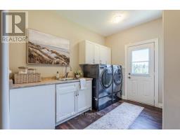 24 - 7222 CLAYTON WALK - 16