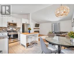 1933 FREDERICK CRESCENT - 11