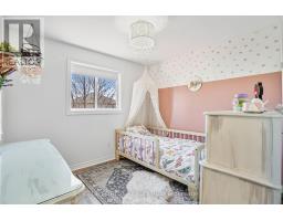 1933 FREDERICK CRESCENT - 19