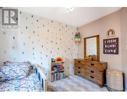 1933 FREDERICK CRESCENT - 23