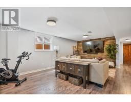 1933 FREDERICK CRESCENT - 25
