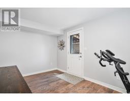 1933 FREDERICK CRESCENT - 37