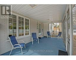 51 WESTBURY AVENUE - 36