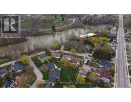 8 PARKVIEW DRIVE - 35