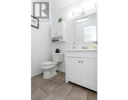 122 GOLFDALE CRESCENT - 16