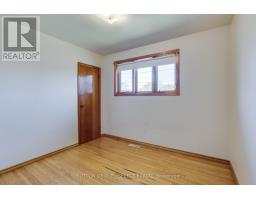 18 LAURENTIAN DRIVE S - 16
