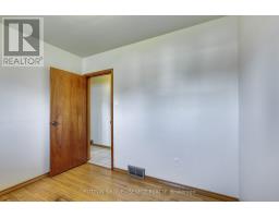 18 LAURENTIAN DRIVE S - 18