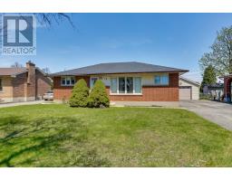 18 LAURENTIAN DRIVE S - 2