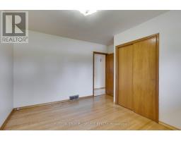 18 LAURENTIAN DRIVE S - 21