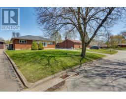 18 LAURENTIAN DRIVE S - 3