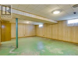 18 LAURENTIAN DRIVE S - 32