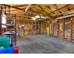 18 LAURENTIAN DRIVE S - 37
