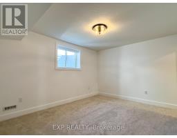 65 WAYSIDE LANE - 40