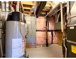 65 WAYSIDE LANE - 43