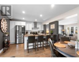 5 - 727 APRICOT DRIVE - 14