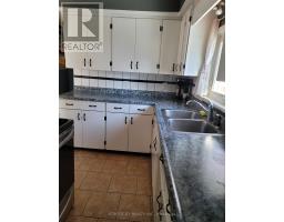 156 MAPLE STREET - 5
