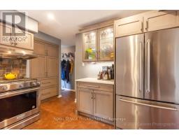 54 RUNNYMEDE CRESCENT - 17