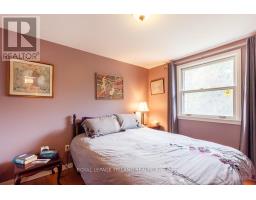 54 RUNNYMEDE CRESCENT - 26