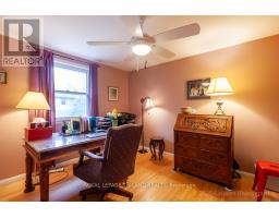 54 RUNNYMEDE CRESCENT - 29