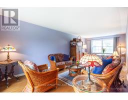 54 RUNNYMEDE CRESCENT - 3