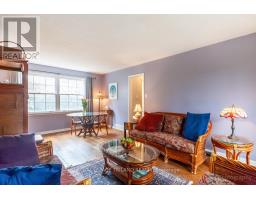 54 RUNNYMEDE CRESCENT - 4