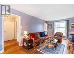 54 RUNNYMEDE CRESCENT - 5