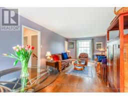 54 RUNNYMEDE CRESCENT - 7