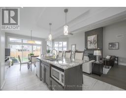 39 VIOLET COURT - 15