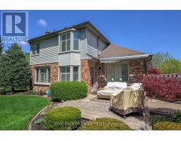 63 MARTINET AVENUE - 32