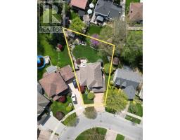63 MARTINET AVENUE - 40