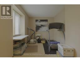 10372 SHERWOOD CRESCENT - 32