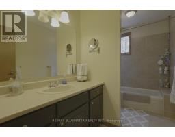 10372 SHERWOOD CRESCENT - 33