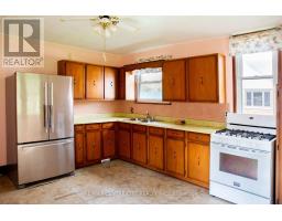 1825 PARKHURST AVENUE - 12