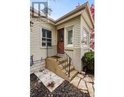 25 TENNYSON STREET - 38