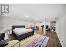 19 - 231 WINDSOR AVENUE - 32